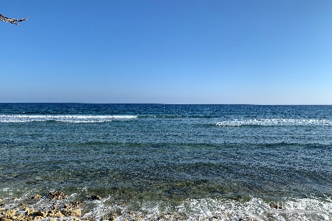 Oceanfront south facing 0.85 of an acre west end little cayman land