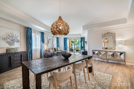 Ritz-carlton private residence #201