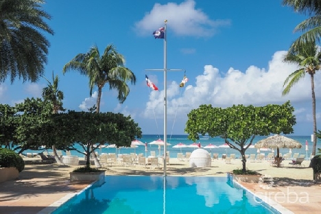 Caribbean club with seperate storage