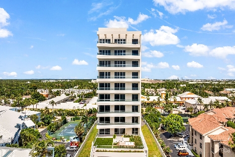 Aqua – beachfront residence #5, seven mile beach