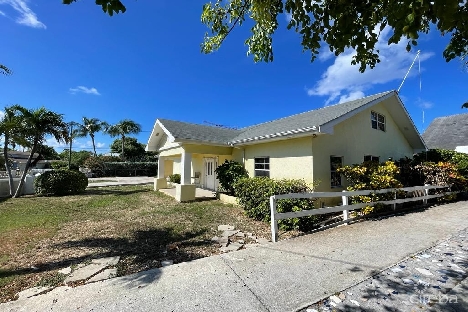 Coral gables family home with separate rental apt