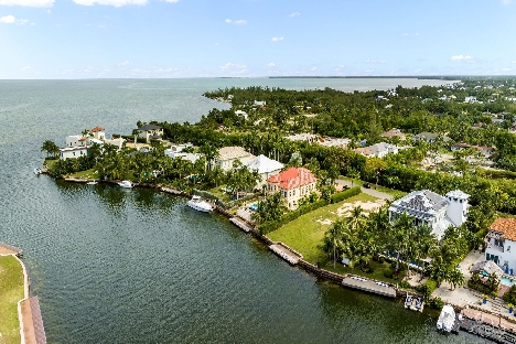 Grand harbour waterfront estate