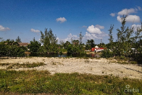 Grand cayman estates – canal front home lot