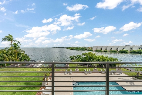 Ocean crest |  4 – bed oceanfront + garage / dock