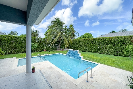 Admirals landing family home with pool