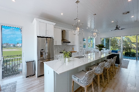 Turnberry villas, crystal harbour