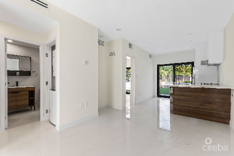 Arza west bay h3. 1-bed, private patio with pool view / access