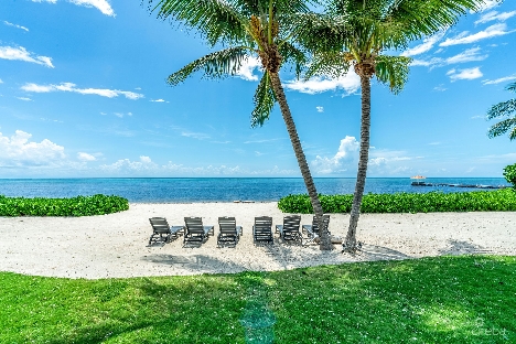 Villa mora south sound beachfront
