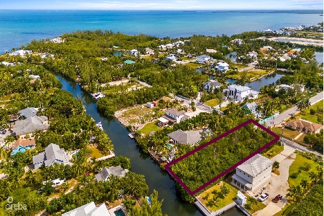 Red bay  woodstock dr oversized canal front lot