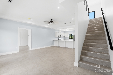 #1 brand new 3 bed 3.5 bath duplex –  lookout gardens