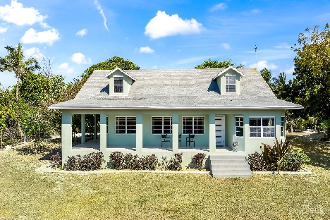 Longfellow circle 18, breakers family home
