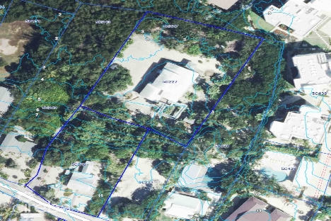 Boggy sand road prime development site