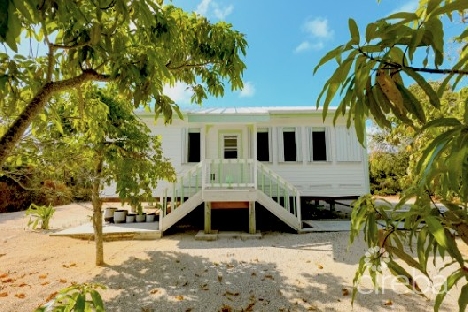 Little cayman cottage home on gazebo lane