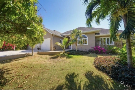 Beach bay family home
