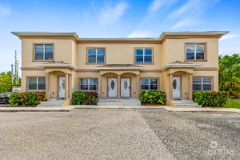 Beautifully polished 2br condo – colonial grand