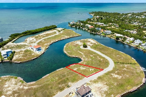 Prime canalfront lot | harbour reach