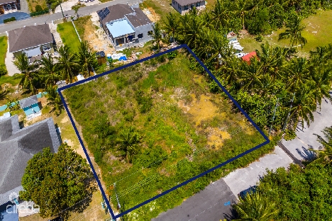 Woodland drive, lower valley lot