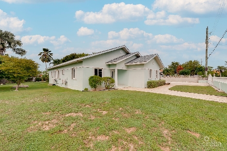 West bay single family home on 0.3 acre lot