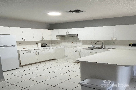 Investor’s dream triplex in prime prospect location!