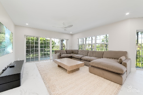 Britannia lions court #324 – bright & renovated 3 bed