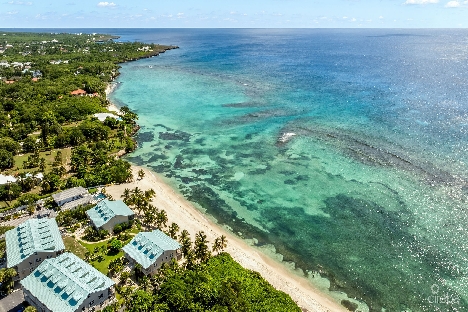 Superb value and views on spotts beach - 15 coral bay village