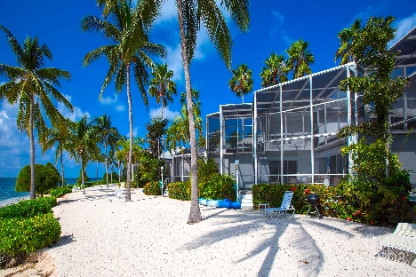 Pools of the kai - beachfront oasis in rum point