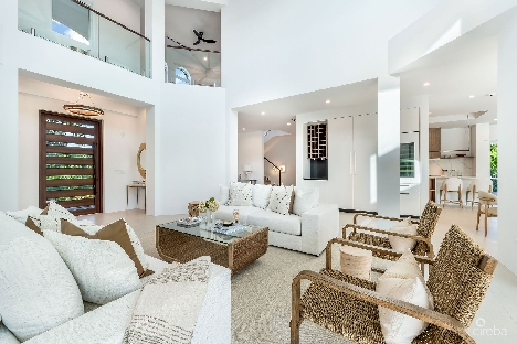 Vista del mar | a reimagined waterfront estate