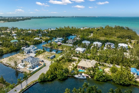 Superb canal front lot on peaceful close