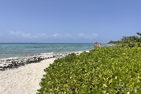 Secret beach villa 14