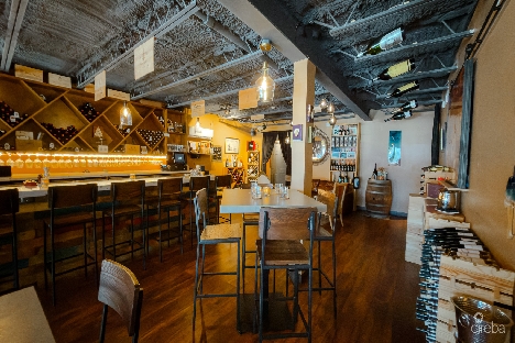 V20 – wine bar & restaurant for sale