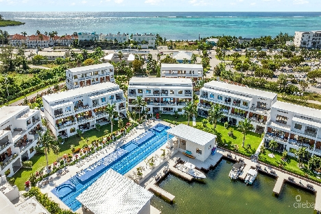 Arvia 3-bedroom canal front unit with dock