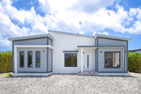 Modern 3 bed, 3 bath single family home. with bonus office/den.