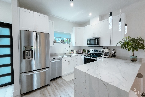 The lagoons 3 bed waterfront townhouse