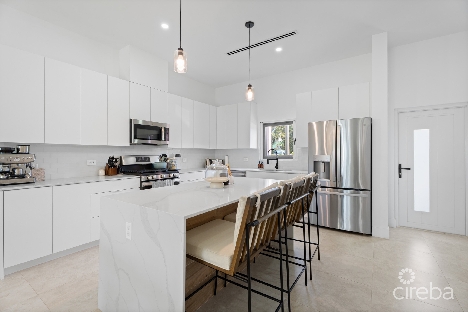 The meadows at batabano – 3 bed townhome with roof terrace