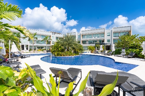 One canal point penthouse with covered roof terrace