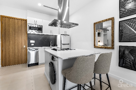 Harbour walk 211, 1 bed + den