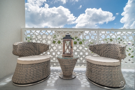 Studio paradisum at the grove
