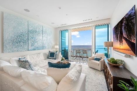 Fin 27, oceanfront condo