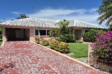 Tropical garden home & apt