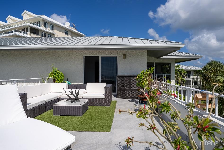 Tamarind bay  – rare penthouse & deck