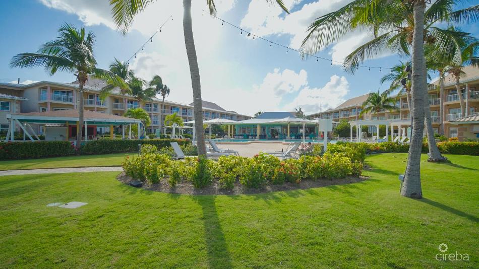 Grand caymanian poolview