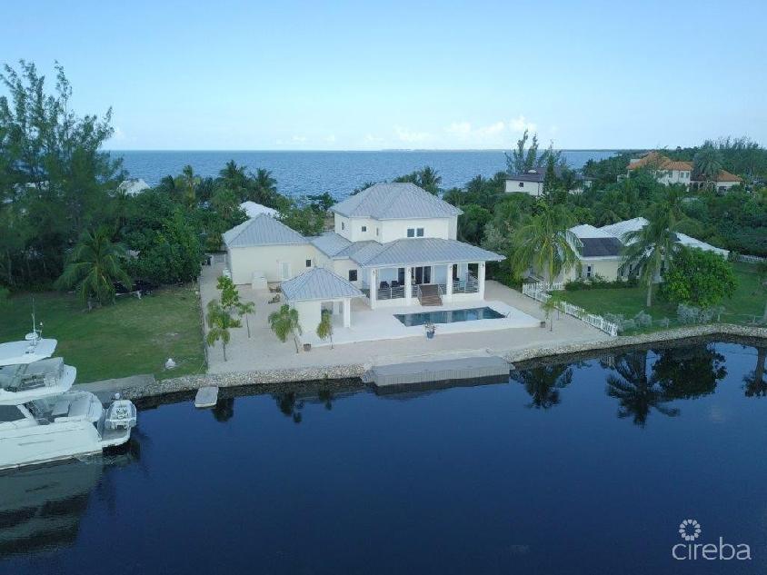 Incredible waterfront contemporary home – patrick’s island