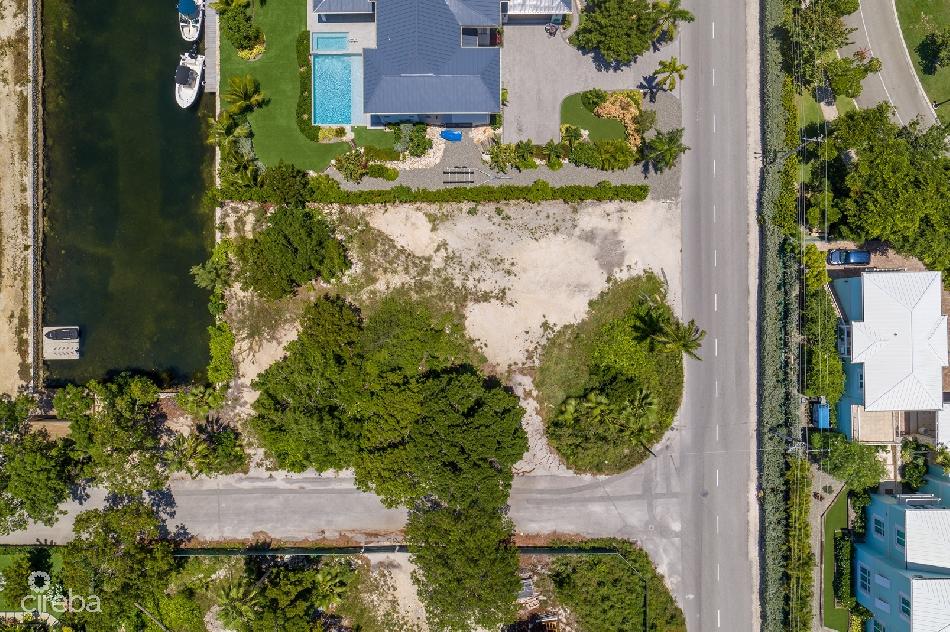 Yacht club corner canal on las brisas with approved plans