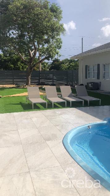 Crescent palms – lg 1 bed great airbnb