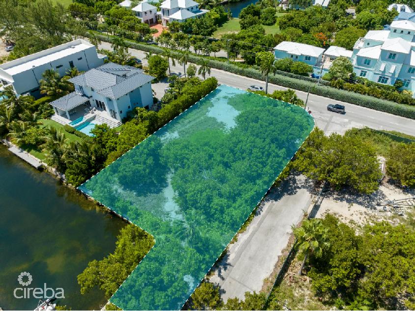 Yacht club – north creek canal front lot