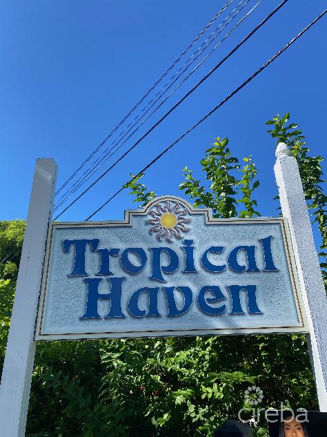 Tropical haven – 3 bed/3 bath