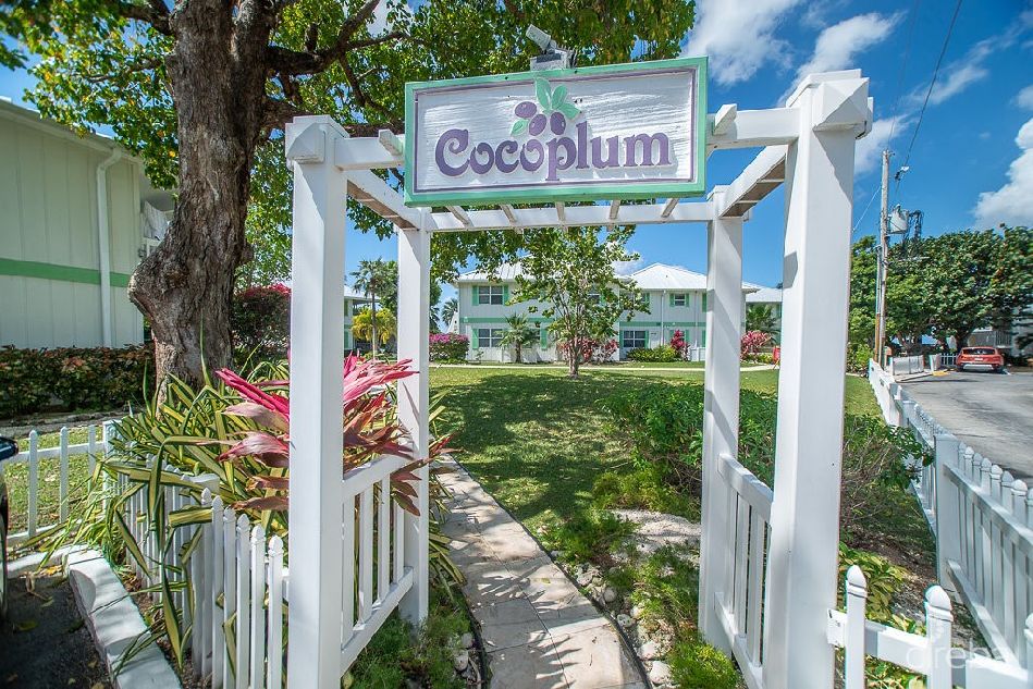 Cocoplum – 7 mile beach