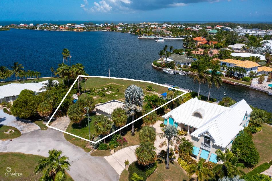 Governor’s harbour open water views corner parcel rare !