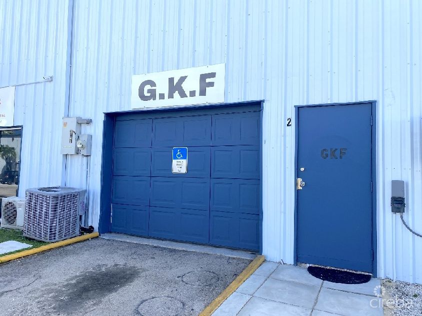 Gkf warehouses – 4 warehouse units for sale